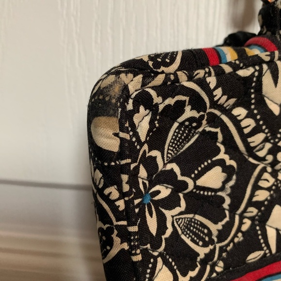 Vera Bradley Wristlet - Picture 8 of 10